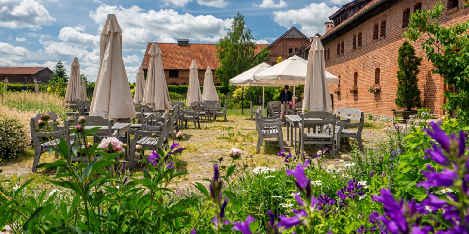 palais manoir hôtel restaurant hébergement appartements chambres en Pologne Mazurie